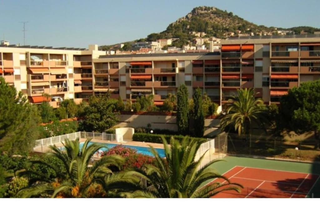 Apartment Grand Dans Avec Piscine *